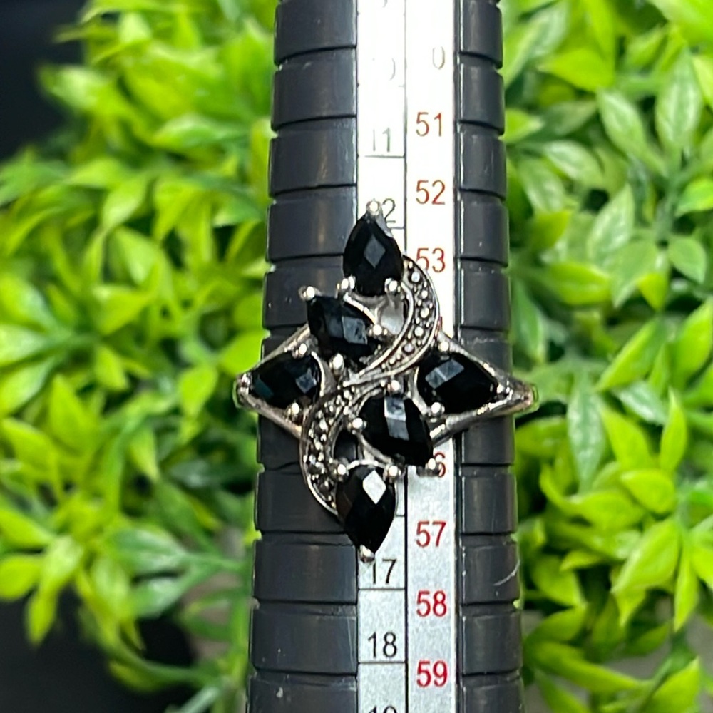 Cocktail Vintage S.T.S Karis gem statement silver tone  ring